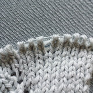 Bar between stitches